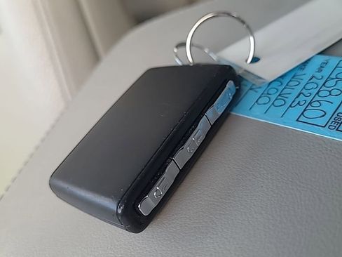 Used 2023 Volvo XC90 B6 Plus image 29