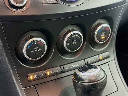 Used 2013 MAZDA MAZDA3 i Touring image 14