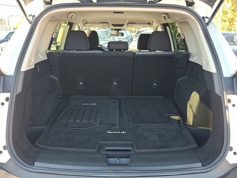 Used 2023 Nissan Rogue SV image 28