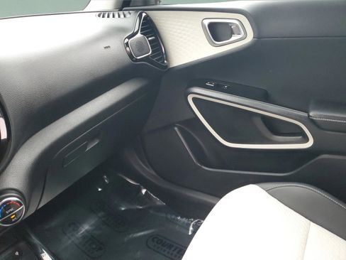 Certified 2024 Kia Soul GT-Line image 26