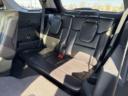 Used 2024 Ford Explorer Limited w/ Limited Technology Package image 20