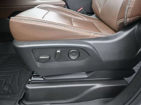 Used 2023 Chevrolet Tahoe High Country w/ Advanced Technology Package AWD/4WD image 12