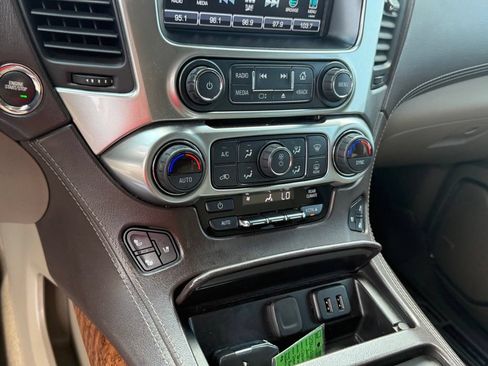 Used 2018 Chevrolet Tahoe Premier AWD/4WD image 25