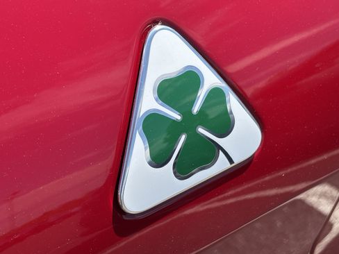 Certified 2023 Alfa Romeo Giulia Quadrifoglio RWD image 14