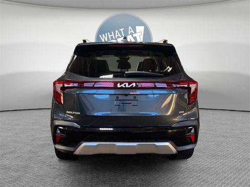 Certified 2024 Kia Seltos SX w/ SX Sunroof Package image 5