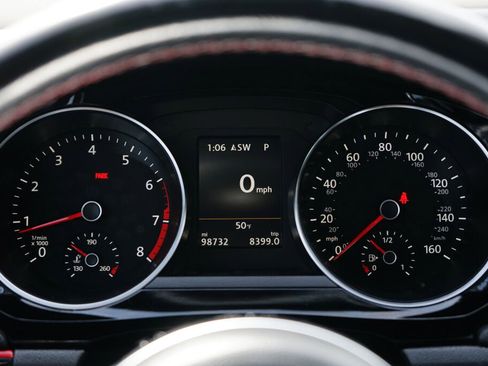 Used 2016 Volkswagen Jetta GLI SE image 10