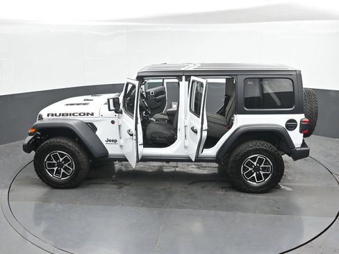 Used 2025 Jeep Wrangler Unlimited Rubicon AWD/4WD image 52