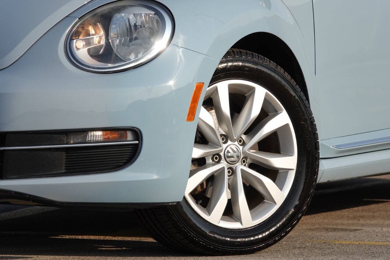 Used 2014 Volkswagen Beetle TDI FWD image 10