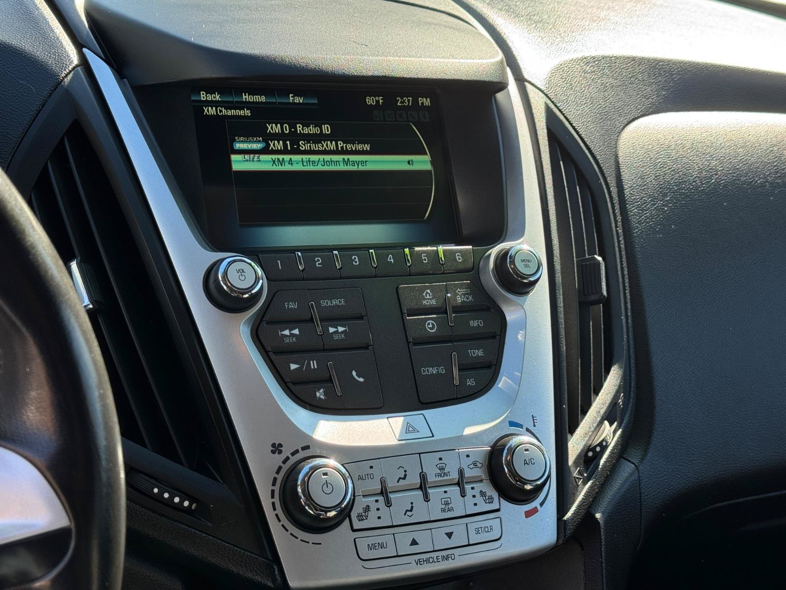 Used 2017 Chevrolet Equinox LT w/ Midnight Edition FWD image 15