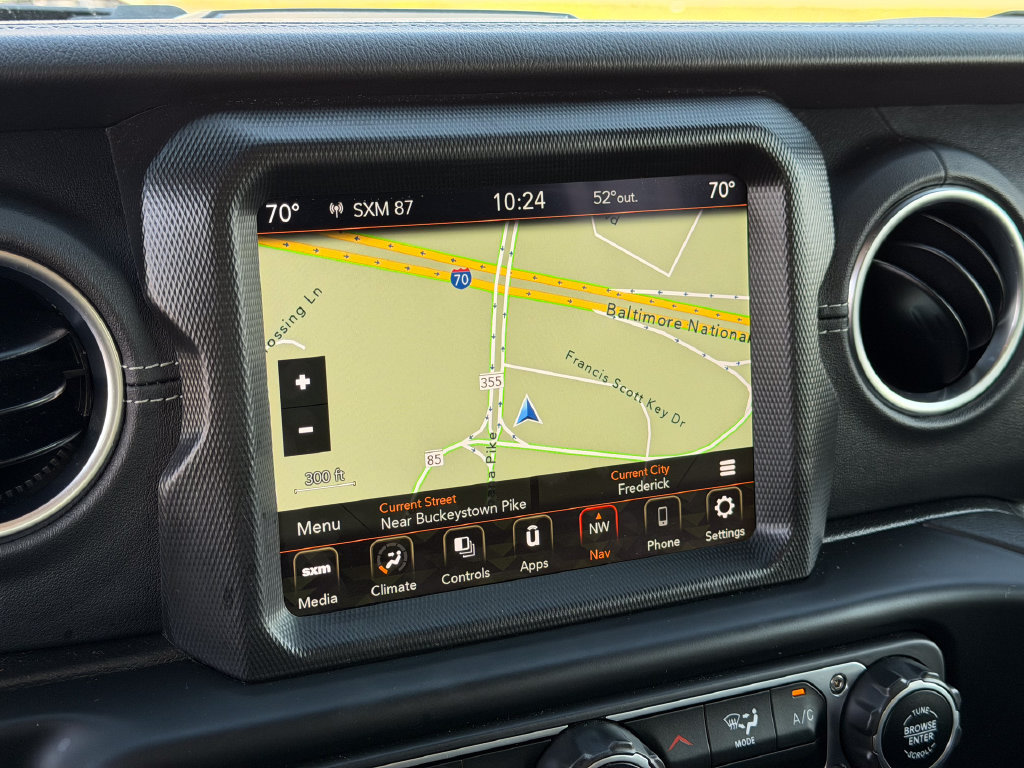 Used 2022 Jeep Wrangler Unlimited Sahara AWD/4WD image 27