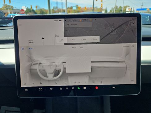 Used 2022 Tesla Model Y Long Range image 13