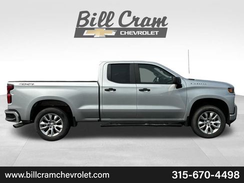 Used 2019 Chevrolet Silverado 1500 Custom w/ Custom Value Package AWD/4WD image 18