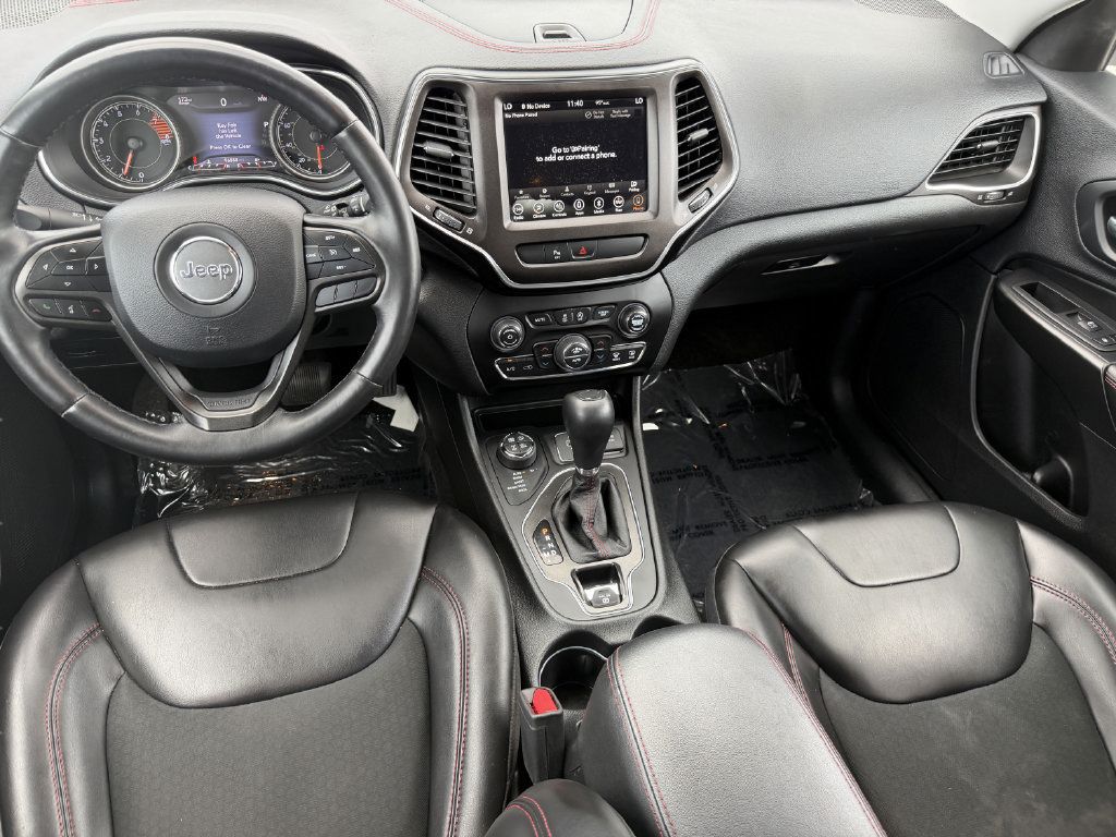 Used 2019 Jeep Cherokee Trailhawk w/ Cold Weather Group AWD/4WD image 16