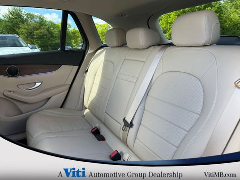 Used 2021 Mercedes-Benz GLC 300 4MATIC image 21