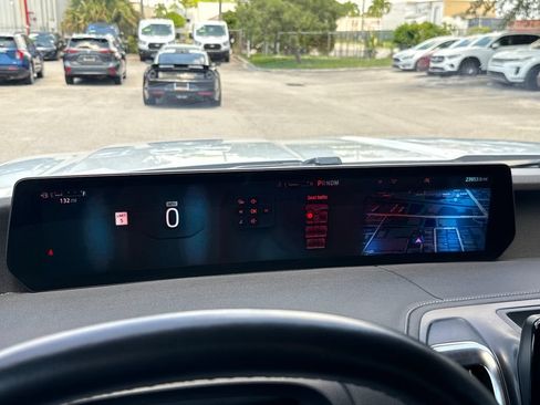 Used 2025 Ford Expedition Max Platinum AWD/4WD image 20