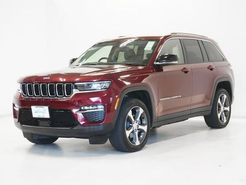 Used 2023 Jeep Grand Cherokee 4WD 4xe image 3