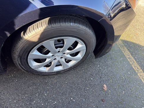 Used 2024 Toyota Corolla LE image 20