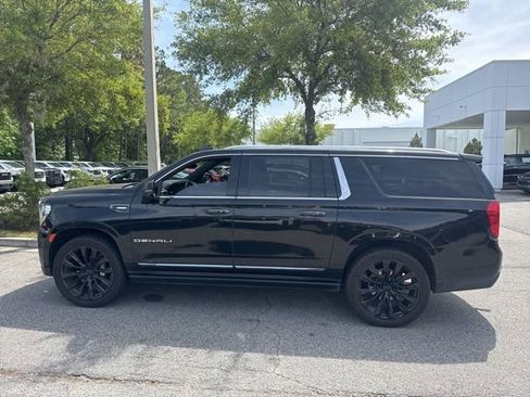 Used 2023 GMC Yukon XL Denali Ultimate image 5