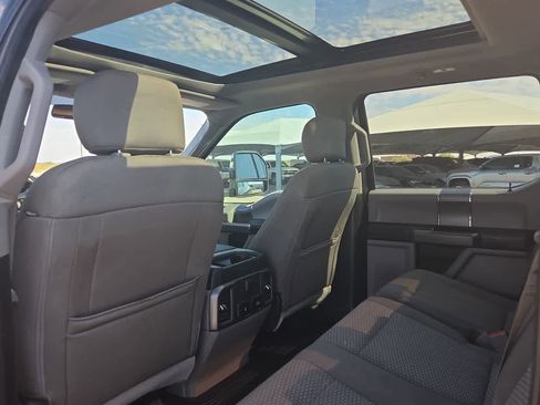 Used 2019 Ford F250 XLT w/ XLT Premium Package image 19