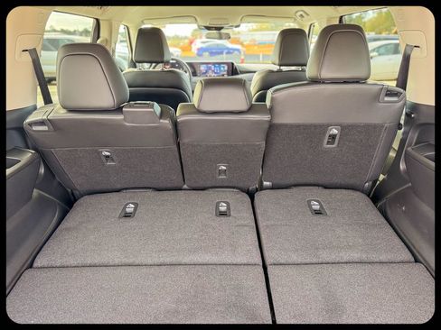 New 2026 Nissan Armada SV image 18