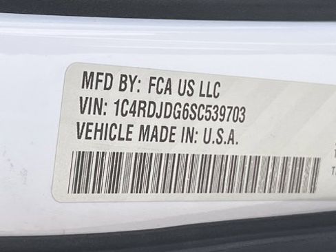 Certified 2025 Dodge Durango GT image 37