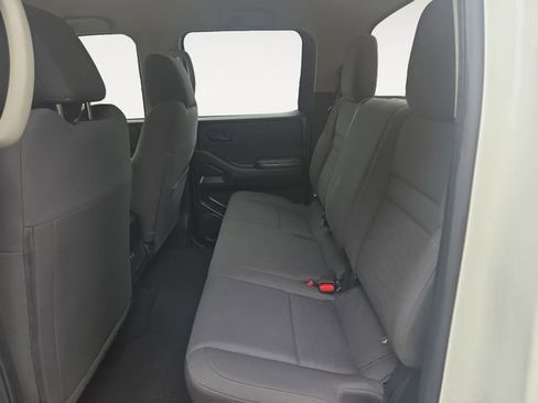 Used 2024 Nissan Frontier S RWD image 14
