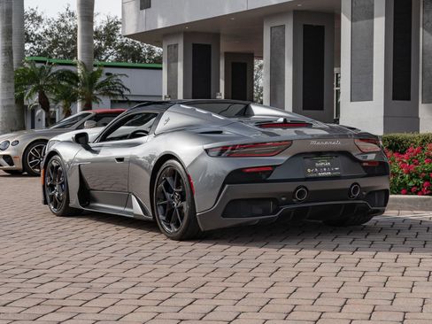 Used 2023 Maserati MC20 Spyder image 40