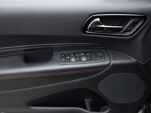 Used 2024 Dodge Durango GT image 25