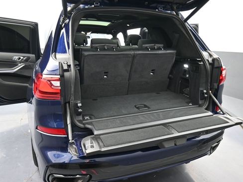 Used 2022 BMW X7 xDrive40i w/ M Sport Package image 18