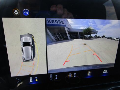 New 2026 Chevrolet Equinox LT w/ Convenience Package II image 17