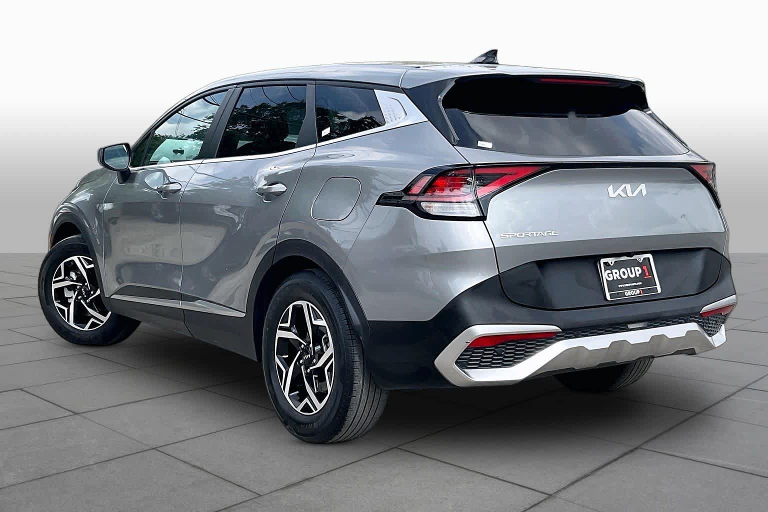 Used 2023 Kia Sportage LX FWD image 11