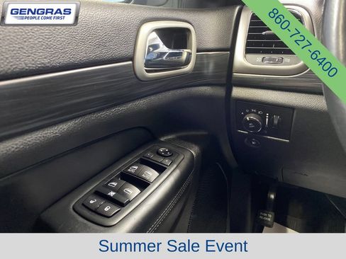 Used 2020 Jeep Grand Cherokee Laredo w/ Quick Order Package 2BN North AWD/4WD image 26
