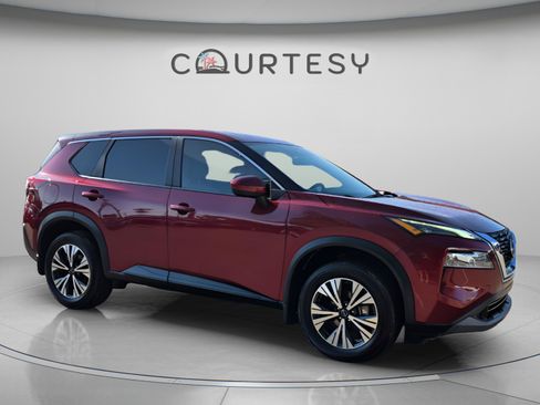 Certified 2023 Nissan Rogue SV FWD image 9