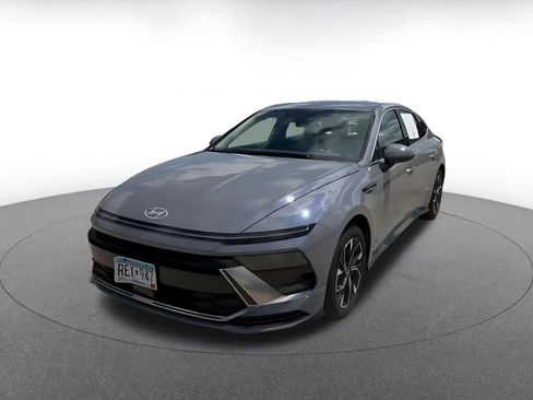 Used 2025 Hyundai Sonata SEL FWD image 7