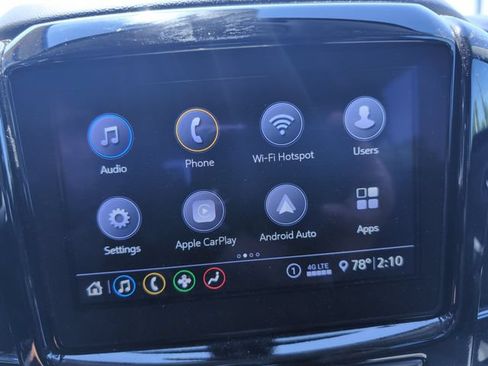 Used 2020 Chevrolet Traverse LT w/ Driver Confidence II Package AWD/4WD image 3
