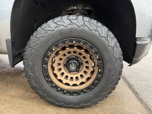 Used 2021 Chevrolet Silverado 1500 LT Trail Boss w/ Convenience Package II image 26