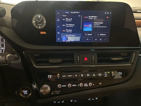 Used 2025 Lexus ES 350 w/ Premium Package image 21