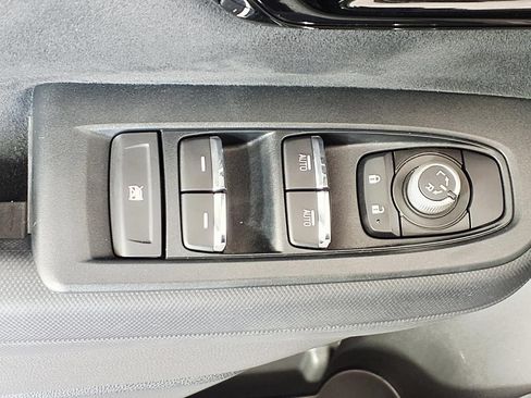 Used 2025 Subaru Forester Touring AWD/4WD image 15