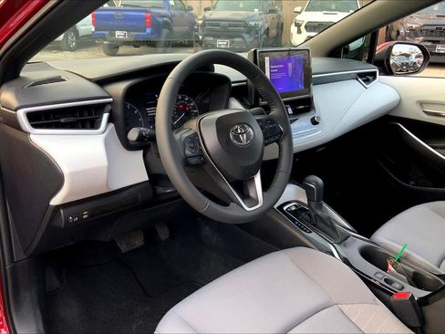 Used 2025 Toyota Corolla SE image 16