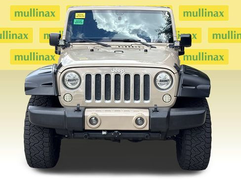 Used 2016 Jeep Wrangler Unlimited Sahara w/ Max Tow Package AWD/4WD image 15