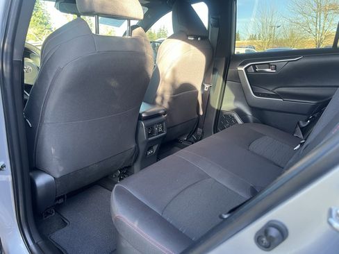 Used 2024 Toyota RAV4 SE image 14