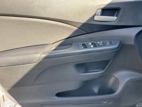 Used 2015 Honda CR-V LX image 17