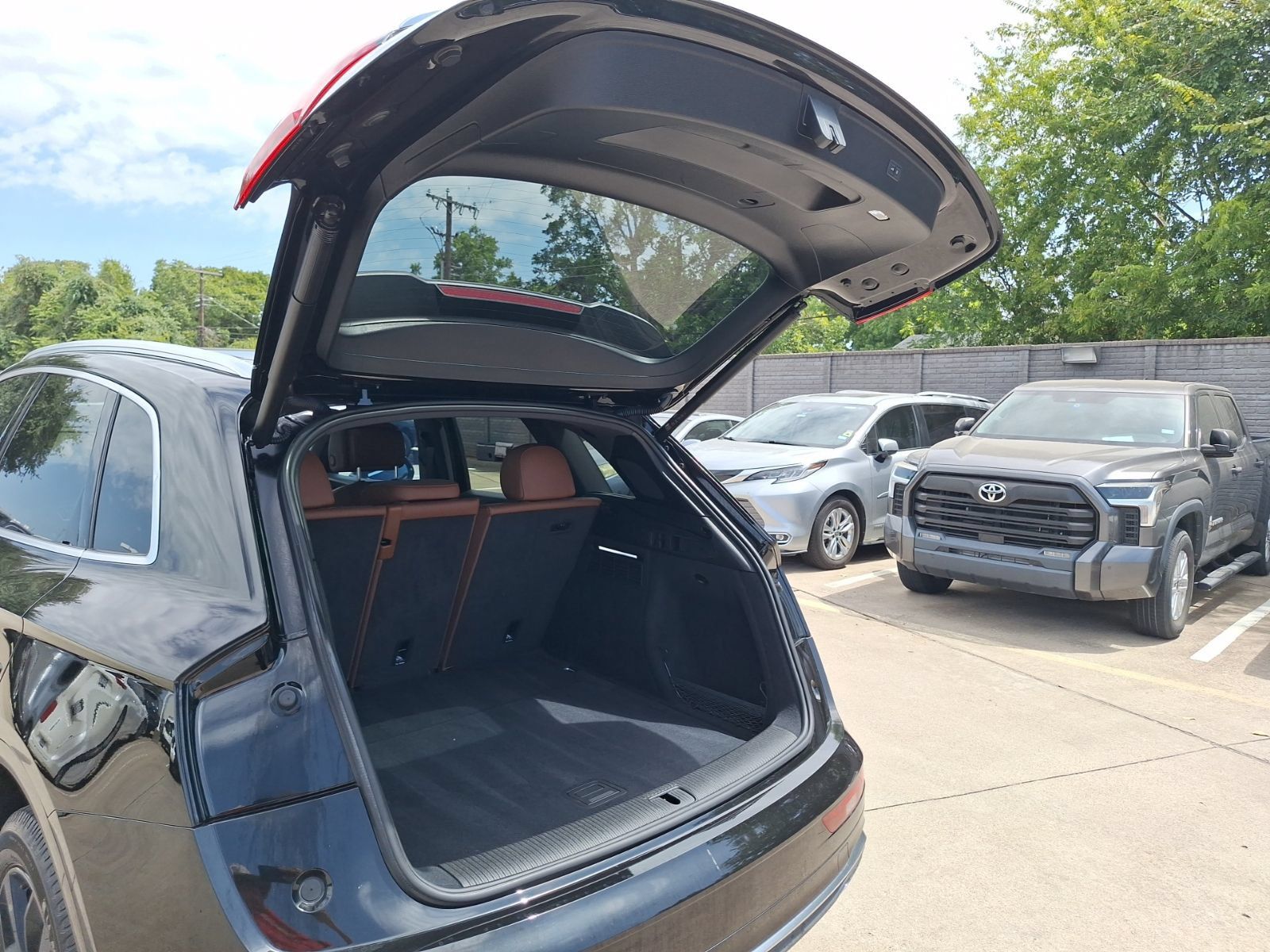 Used 2022 Audi Q5 2.0T Premium Plus AWD/4WD image 37