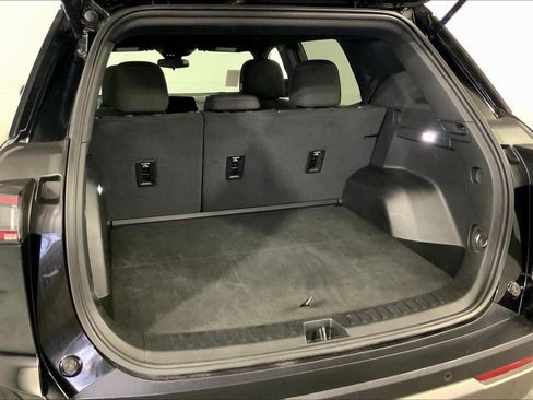 Used 2025 Chevrolet Equinox LT image 4