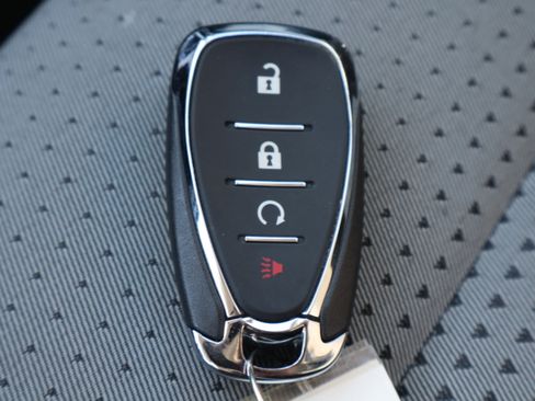 Used 2025 Chevrolet Trax LT w/ LT Convenience Package image 26