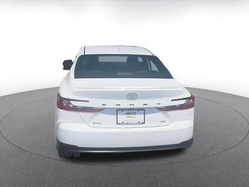 Used 2025 Toyota Camry SE FWD image 12