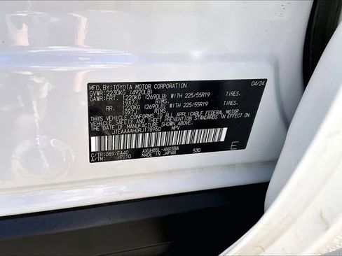 Certified 2024 Toyota Venza Limited AWD/4WD image 36
