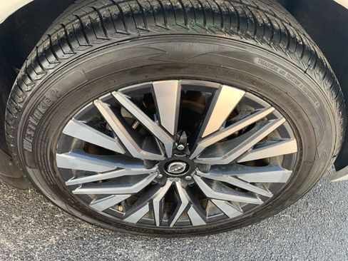 Used 2023 Nissan Altima 2.5 SV image 8