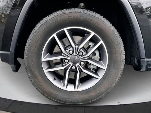 Used 2021 Jeep Grand Cherokee Limited image 32