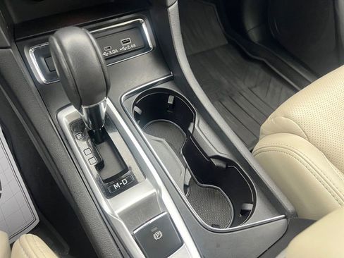 Used 2023 Subaru Ascent Limited image 35